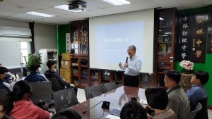 1121117  AI學程學生專題演講，楊光磊教授代表照片