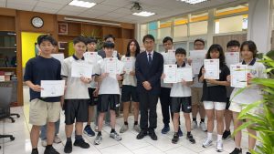 2026-04-27 高一高二AI學程達明機器手臂合格證書頒發代表照片