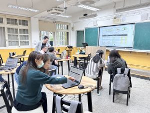 2023-1130 Power BI 資料視覺化與校園大數據運用教師研習代表照片